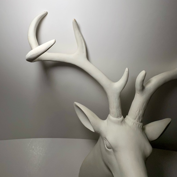 White Deer Head Wall Mount Large Resin Antlers Rustic Modern Decor - Picture 4 of 10